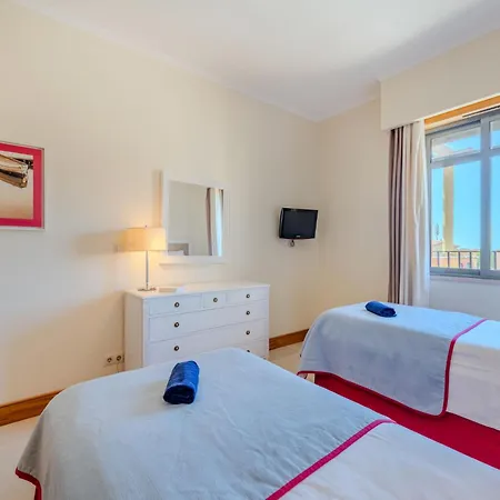 The At Victoria By Interhome דירה