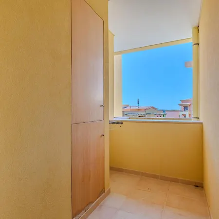 The At Victoria By Interhome *